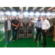 Pneumatic valve bag packing machine